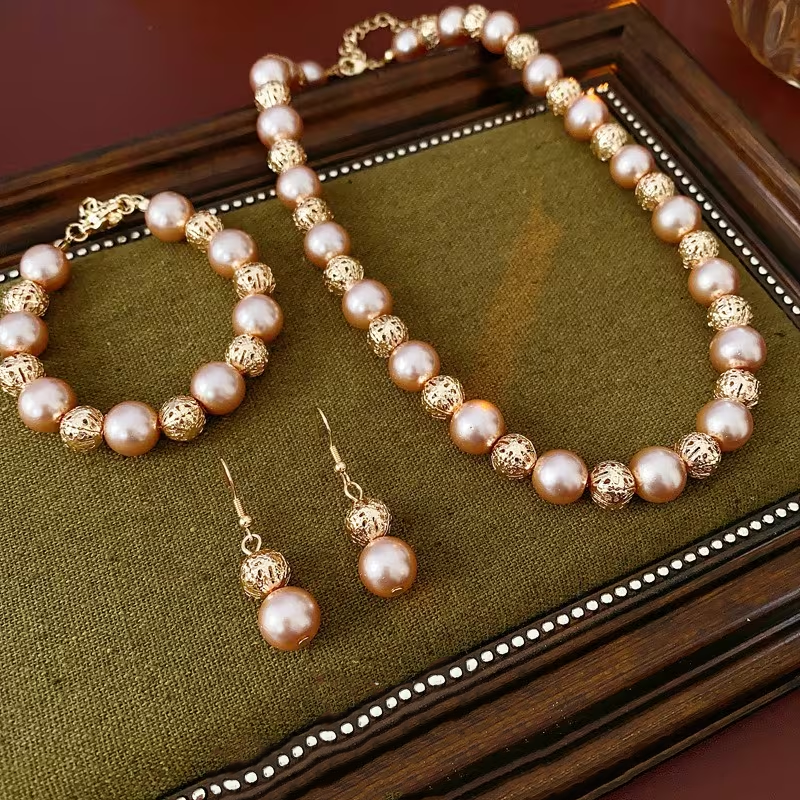 Women'S Elegant Hollow Pearl Beaded Necklace ，bracelet  and  Earrings Set