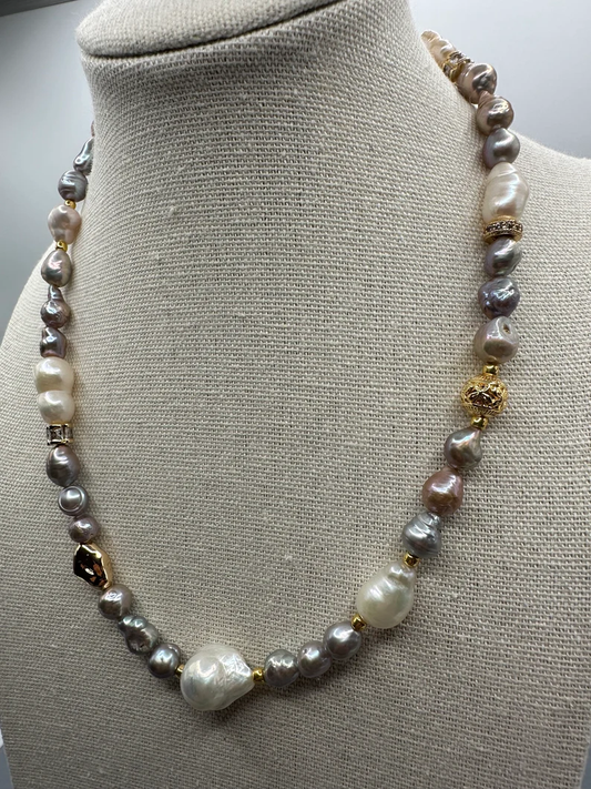 17.7inch  Mixed color grey and white baroque pearl choker