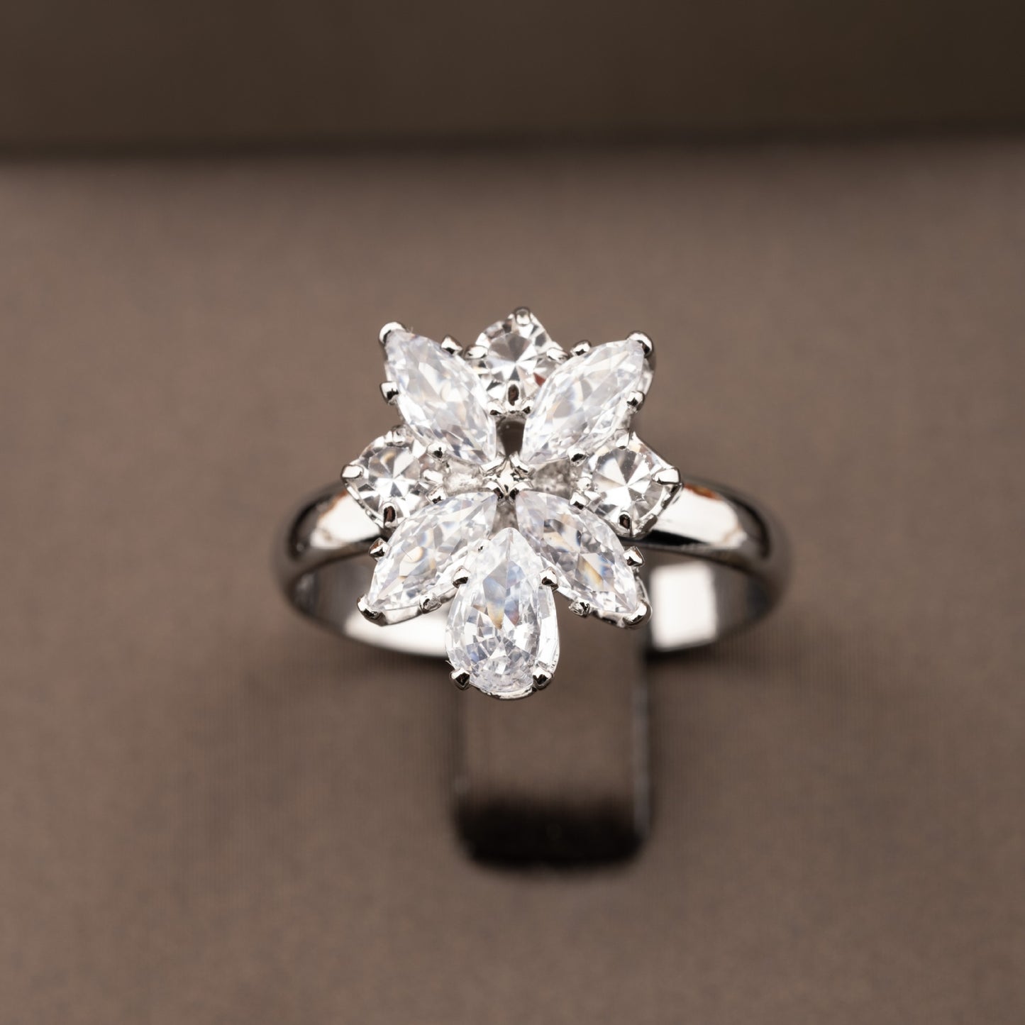 1 set of elegant inlaid sparkling cubic zirconia bouquet pendant design jewelry set for ladies party banquet