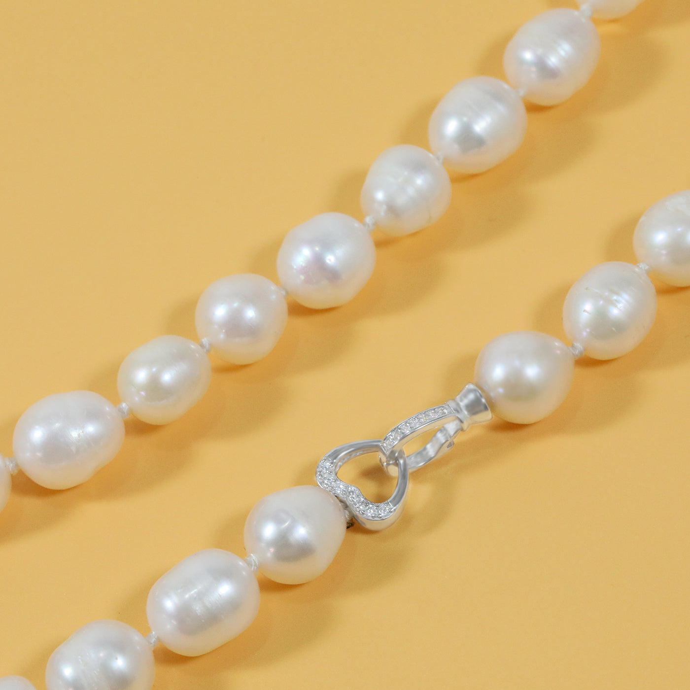 10-11mm Freshwater Pearl Necklace - Exquisite 18 Inch Jewelry with 925 Silver Plated Clasp, Luxurious Style for Women, Ideal for Daily Wear, Special Occasions, and Christmas Gifting[XL-2412White-03]