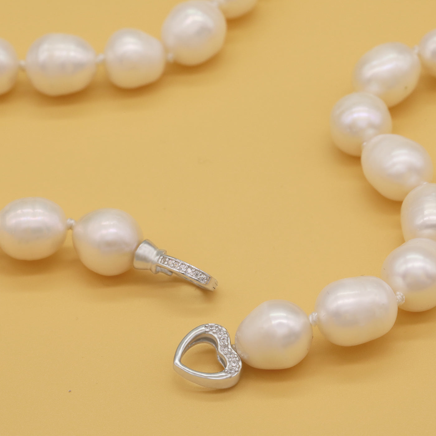 10-11mm Freshwater Pearl Necklace - Exquisite 18 Inch Jewelry with 925 Silver Plated Clasp, Luxurious Style for Women, Ideal for Daily Wear, Special Occasions, and Christmas Gifting[XL-2412White-03]