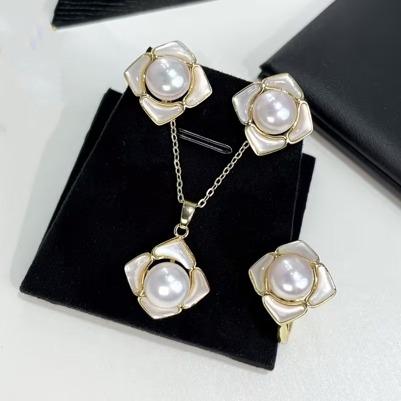 Freshwater Freshwater Pearls Shell Light Luxury High-End Three-Piece Set