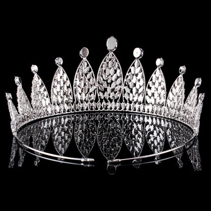 A 2.7inch tall silver Zircon Crown Elegant Zircon wedding Crown tiara, ideal for Christmas and Valentine's Day gifts, perfect for everyday, wedding, birthday party and anniversary wear Zircon tiara