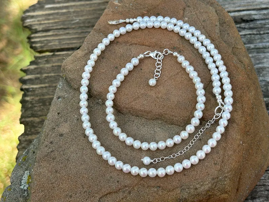 Round Natural White Freshwater Pearl Necklace and  Bracelet  set