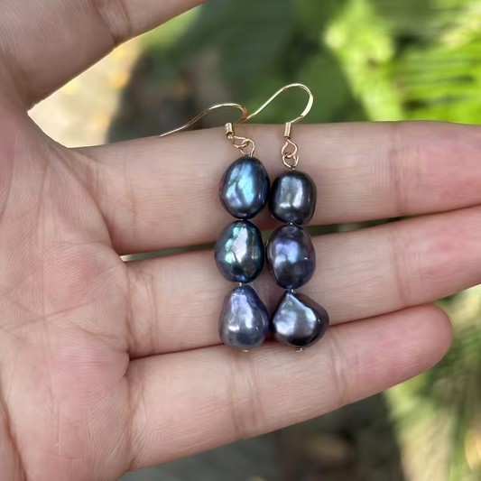 1 Pair Natural Freshwater Black Freshwater Pearl  earrings