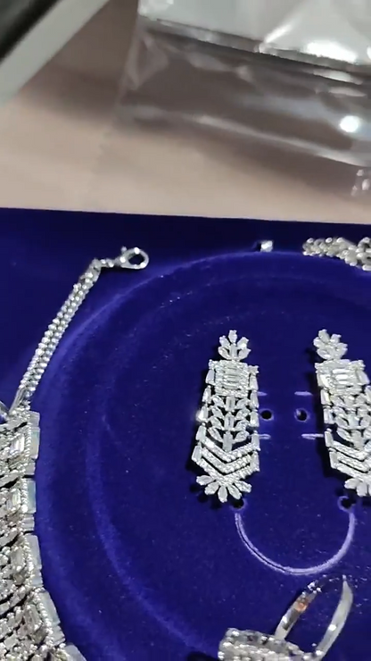 1 set of classic vintage inlaid cubic zirconia token design jewelry set suitable for women’s wedding wear